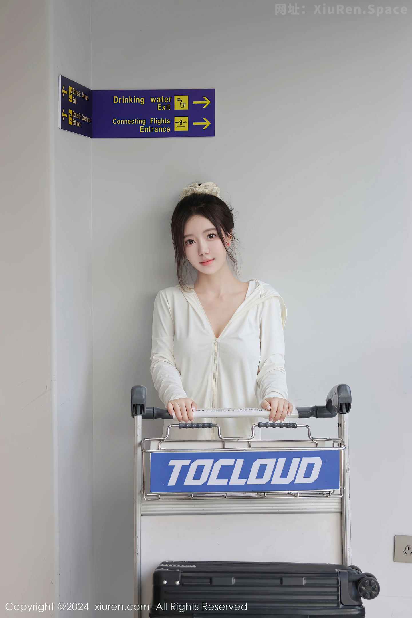 图片[6]-[XiuRen秀人网] VOL.9559 模特小薯条nienie性感白色制服+粉色猫女郎服饰秀完美身材诱惑写真57P-秀人网官方网站